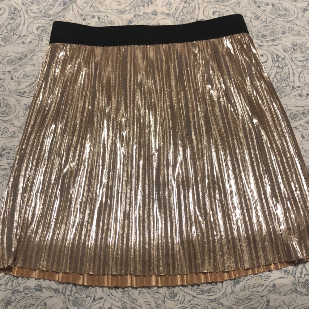 Gold and black skirt